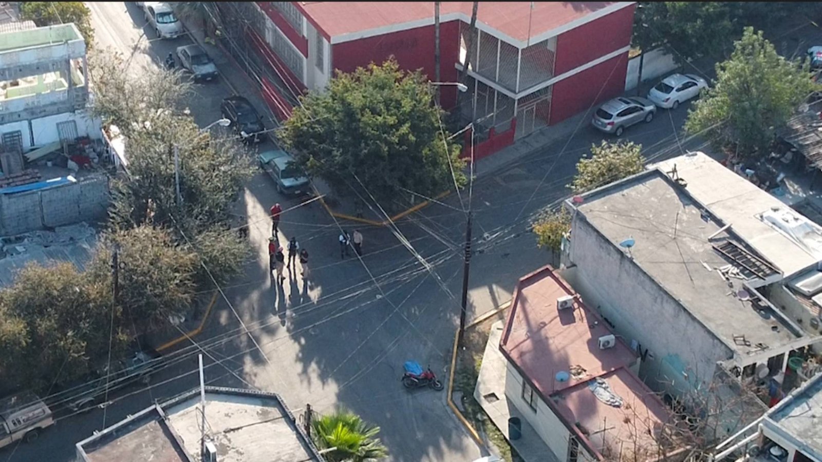 Matan A Hombre Tras Dejar A Sus Hijos en la Escuela en la Col. Garza Nieto, Monterrey