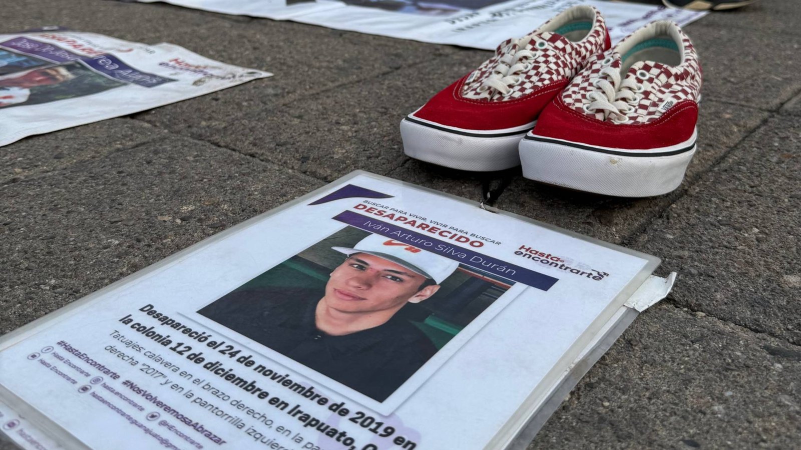 Galería | Luto por Teuchitlán: Realizan Vigilia en Guanajuato