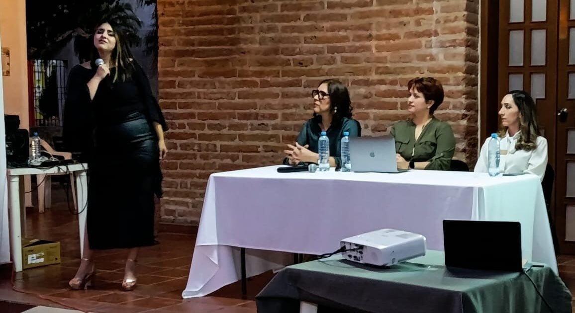 Realizan Conversatorio “Mujeres y Su Aportación a la Historia, Arte y Las Ciencias Sociales” en Los Mochis