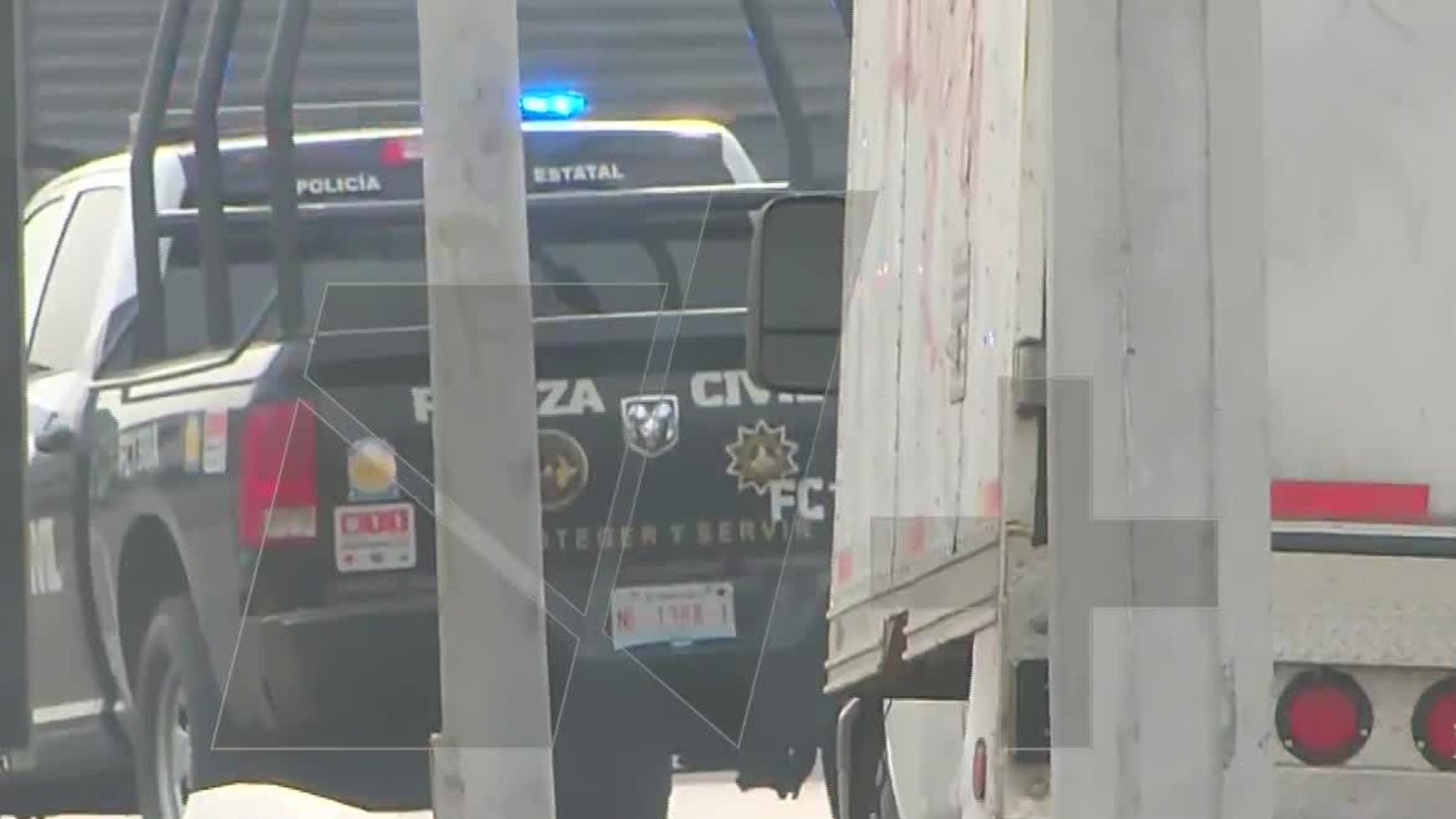 Joven Mata A Dos Hombres A Balazos, Lesiona A Policía y Genera Persecinón en el Centro de Monterrey