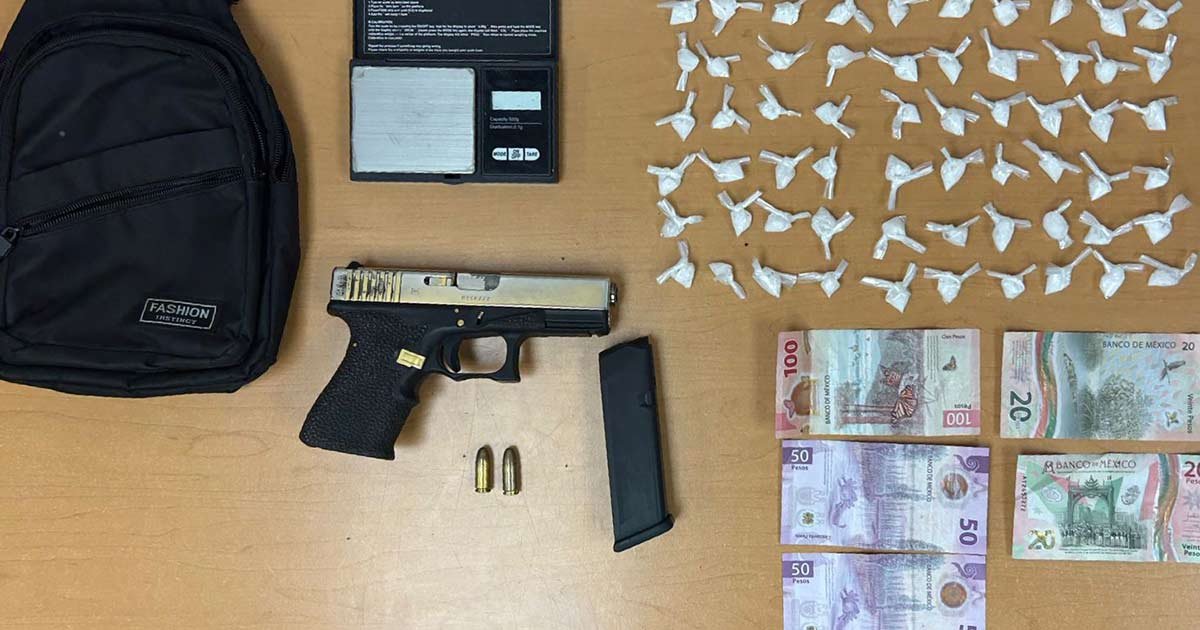 Detienen a Brad Pitt Con Arma y Droga en Monterrey
