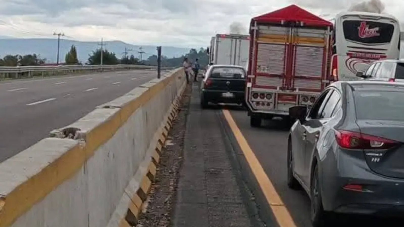 Anuncios Cierres Intermitentes a la Circulación en Autopista México-Puebla Este Viernes 20 Junio