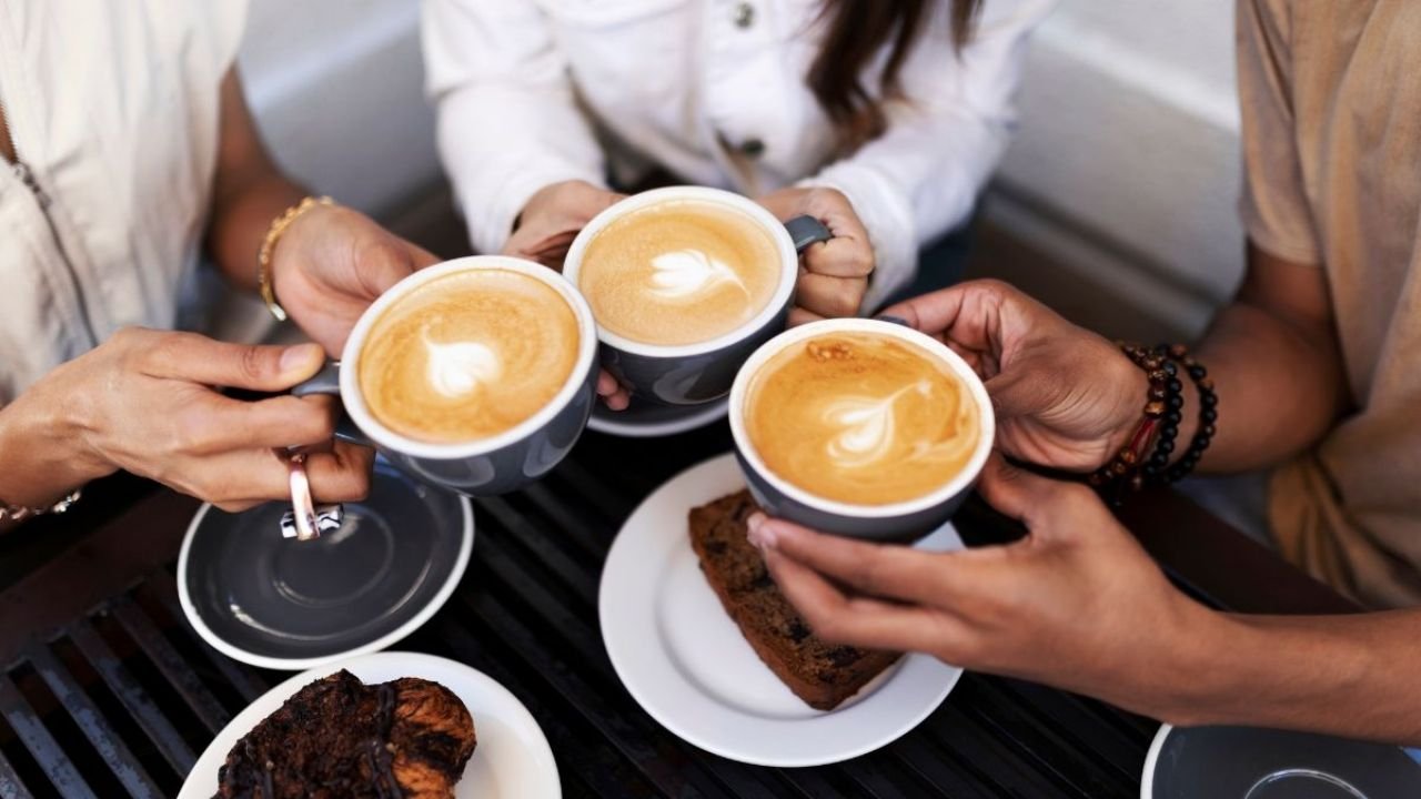 3 Recetas de Café Caliente que Puedes Preparar en Casa Cuando la Tarde se Ponga Lluviosa