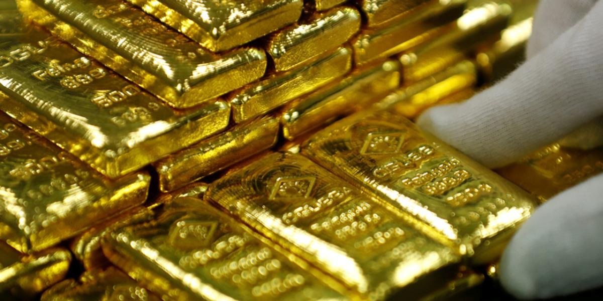 Precio del Oro en Mínimo de 3 Semanas Tras Acuerdo Arancelario