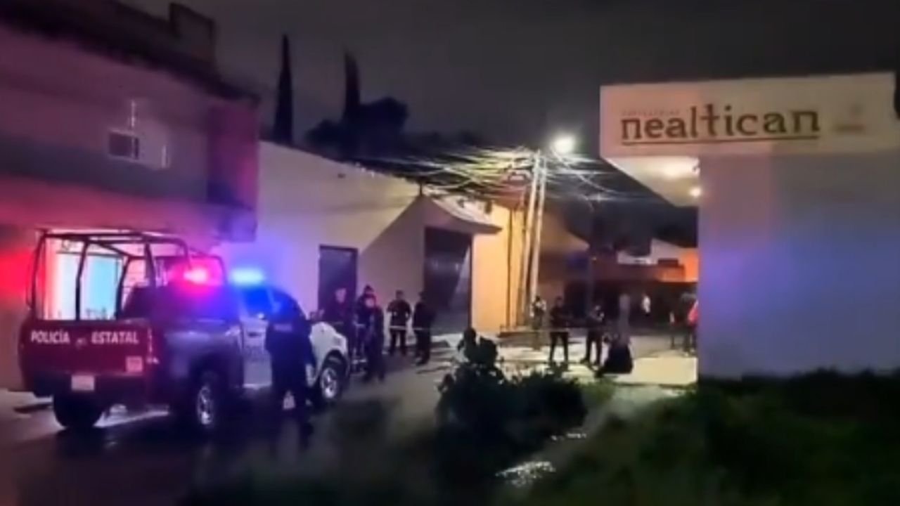 Linchan A Dos Hombres en Puebla Acusados ​​de Robo, Uno Murió Tras Golpiza de Pobladores | VIDEO