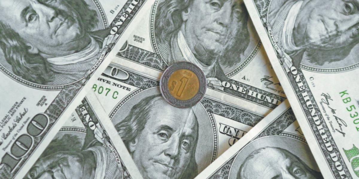 Peso mexicano se deprecia levementse contra el dólar tras dato de inflamación pce estadounidense