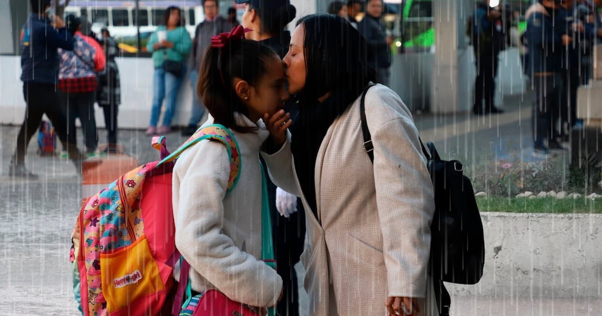 REGRESO A CLASES BAJE EL AGUA EN CDMX: Activan Alerta Roja en 3 Alcaldías por Lluvias Fuertes