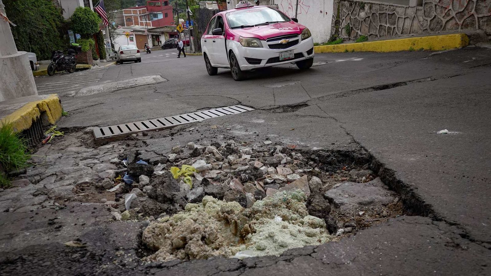 ¿Pavimento autorreparable? Así Terminan Los Países de Primer Mundo con los Baches