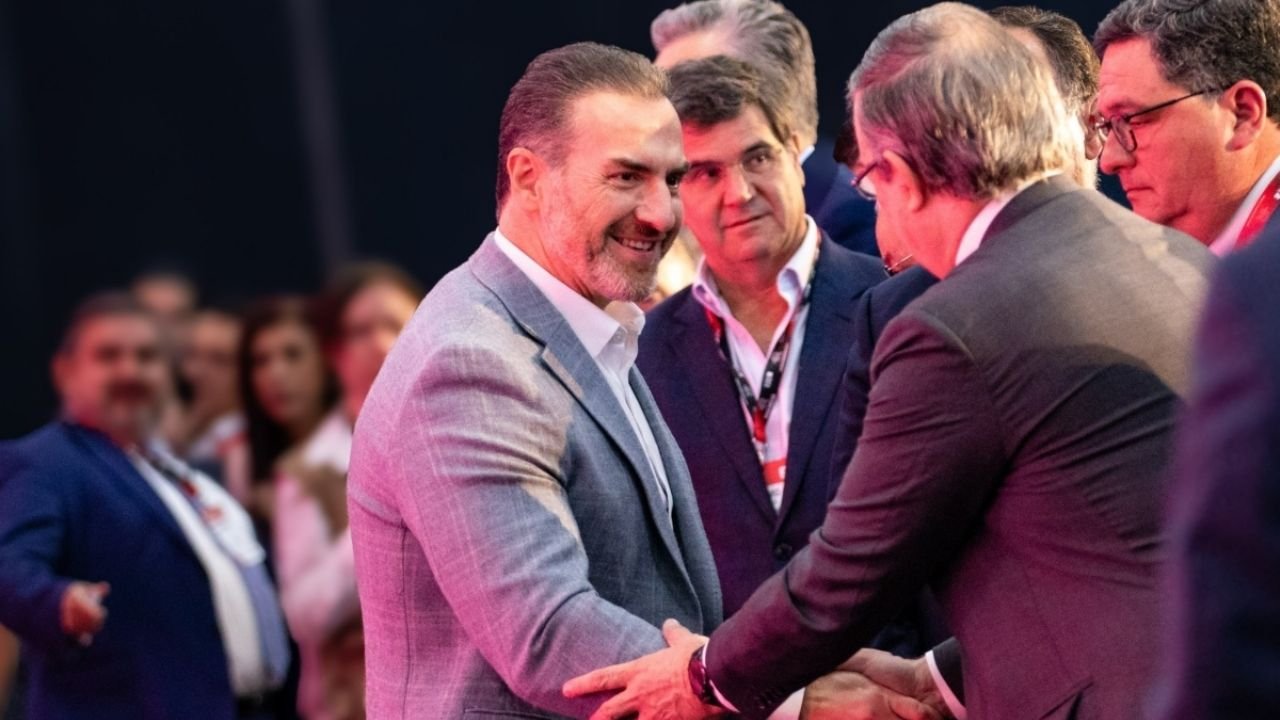 Inaugura Adrián de la Garza Expo Pyme Caintra Monterrey 2025