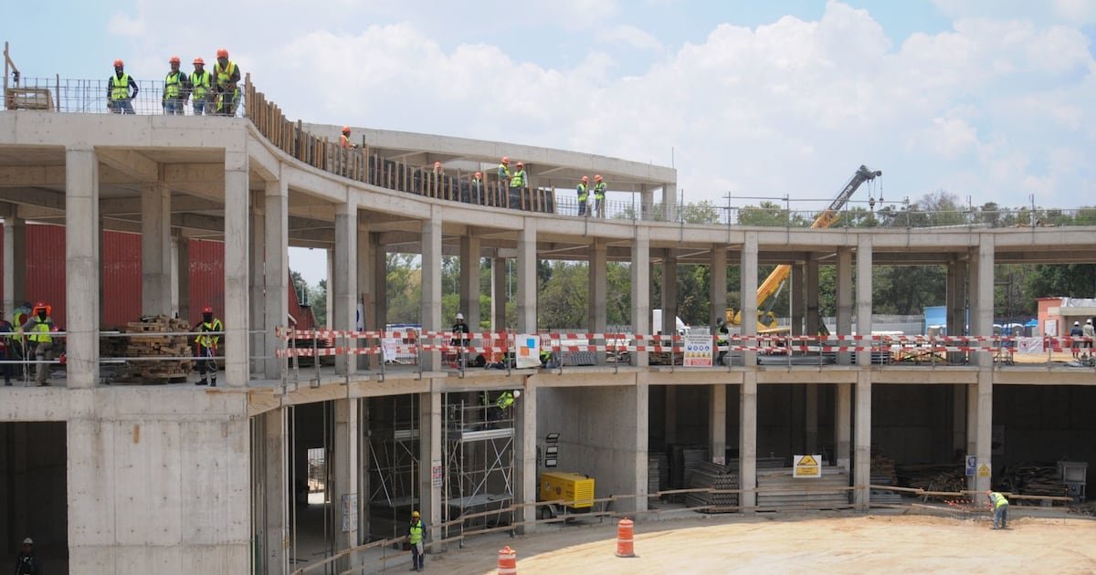 CAE 15% Inversión en construcción Comercial e industrial