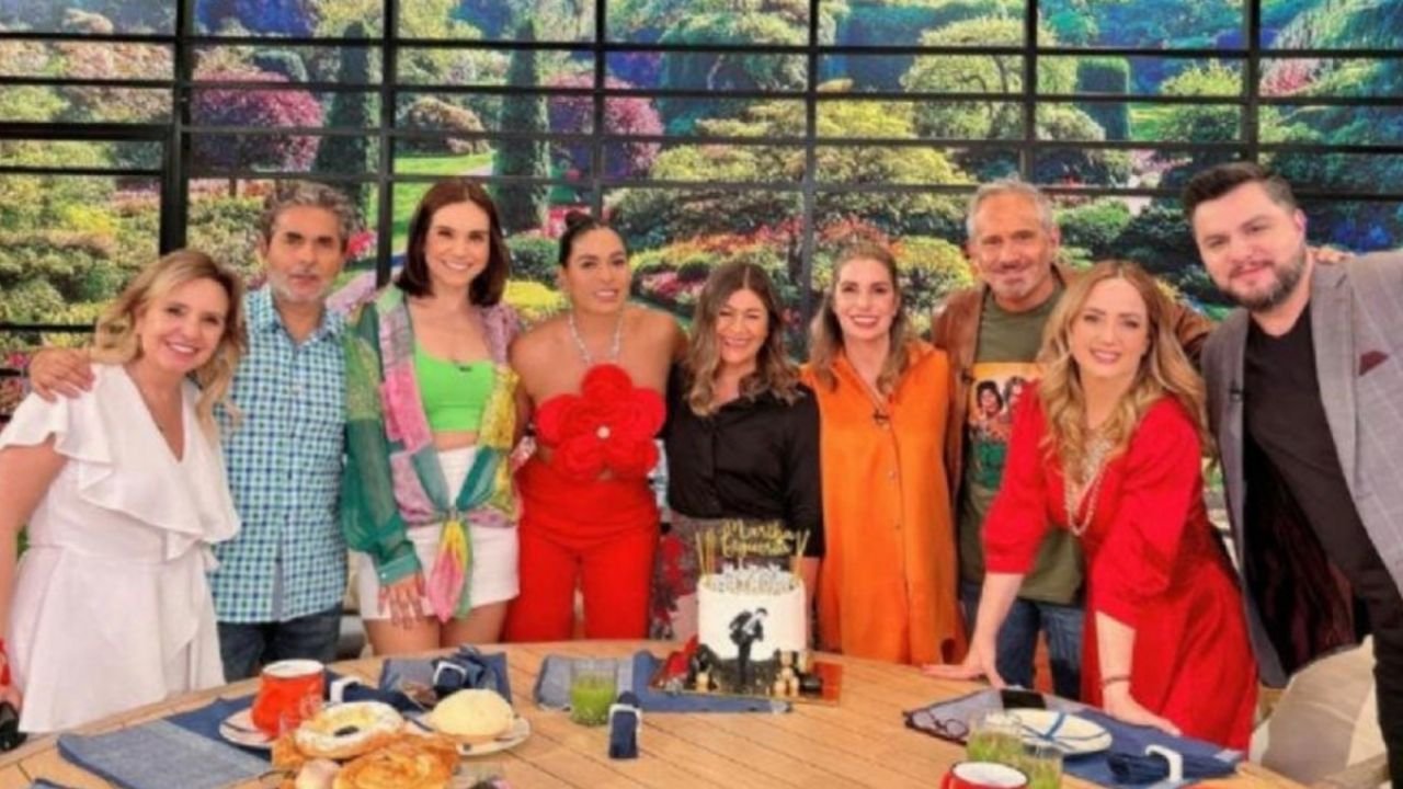 A TRES MESES DE SU SALIDA DE VLA, FAMOSA EX Diretora de TV Azteca Se Integra Al Elenco del Programa Hoy