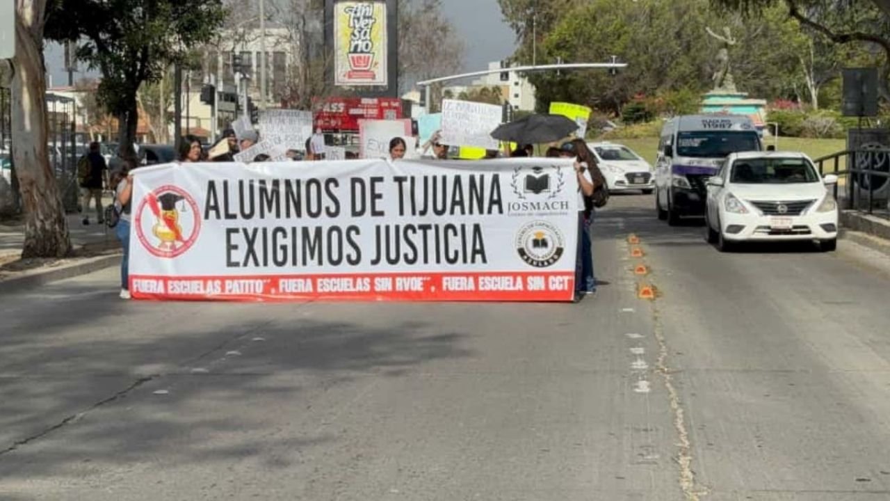 Estudiantes de Tijuana Denuncian Fraudes en Institucions Educativas “Patito”