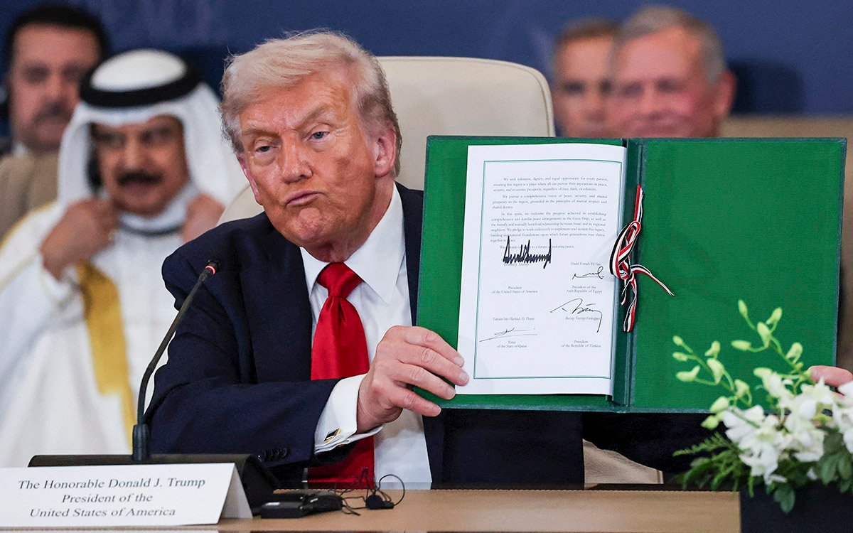 Aristegui en Vivo: Reforma al amparo va al pleno; abogado baleano en CDMX; firman paz para Gaza (14/10/2025)