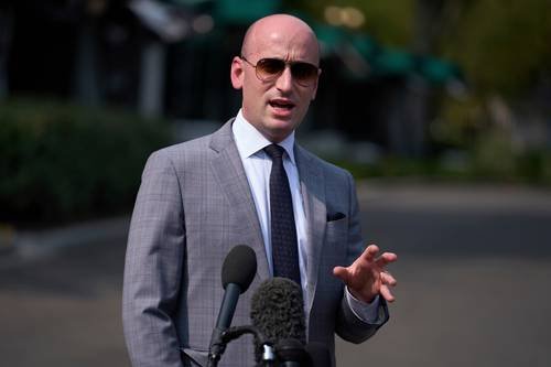 Miller, el poderoso consejero de Trump partidario de atacar México