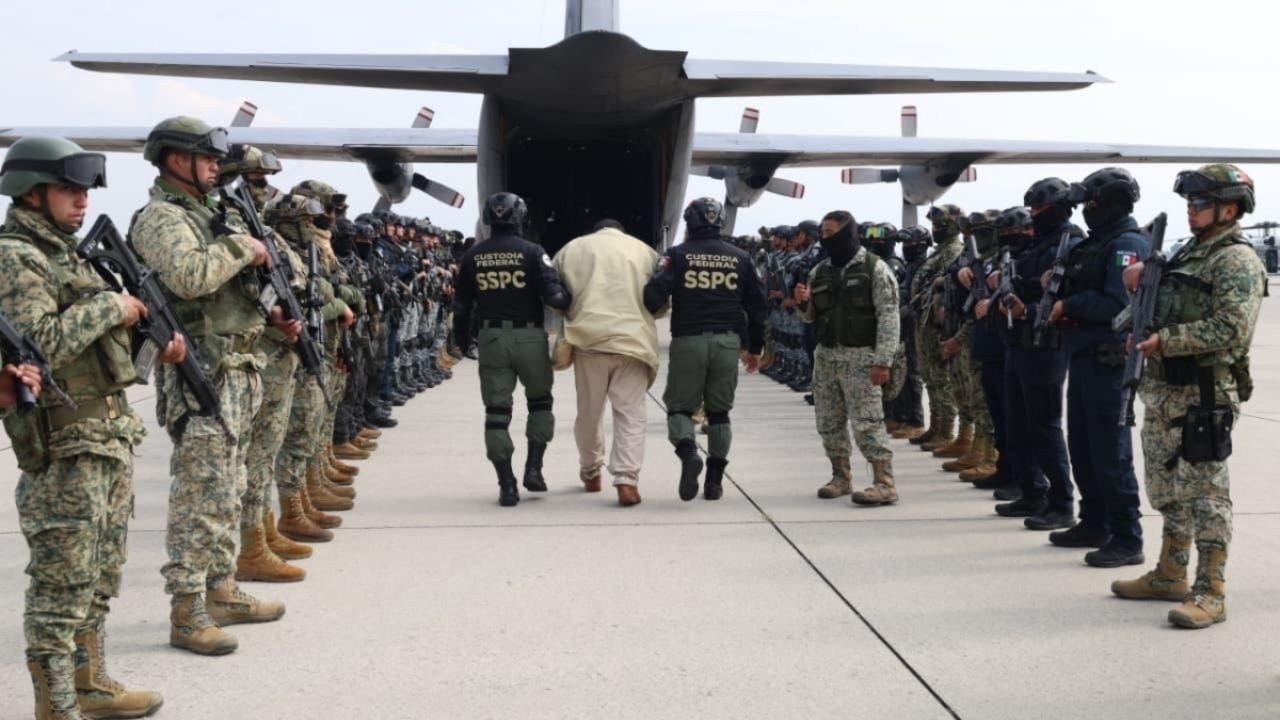 Registran Altiplano y aeropuerto de Toluca movilización por reubicación de presos